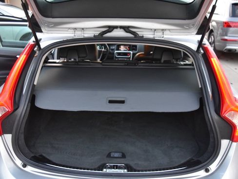 Used 2015 Volvo V60 T5 Premier image 32