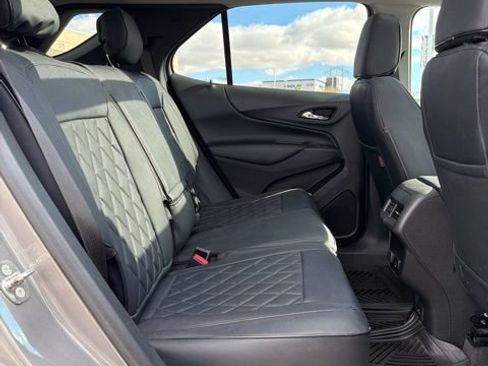 Used 2018 Chevrolet Equinox LT w/ Sun & Infotainment Package image 9
