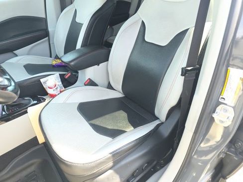 Used 2021 Jeep Compass Limited w/ Elite Interior Group image 3