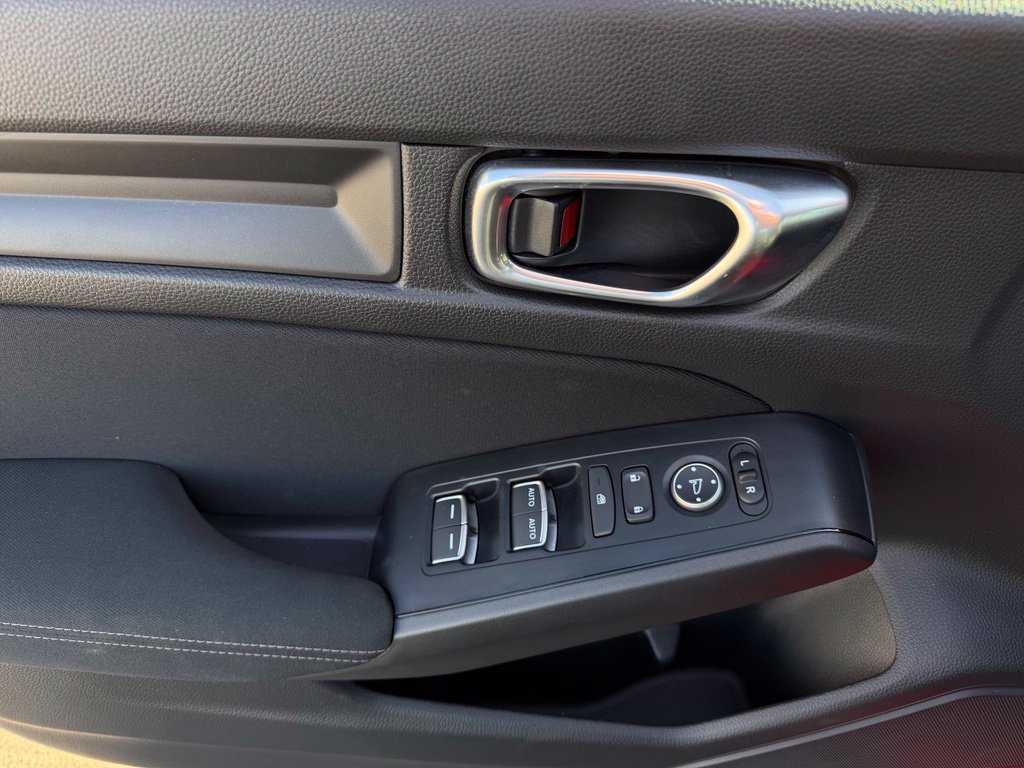 Used 2025 Honda Civic Sport image 19