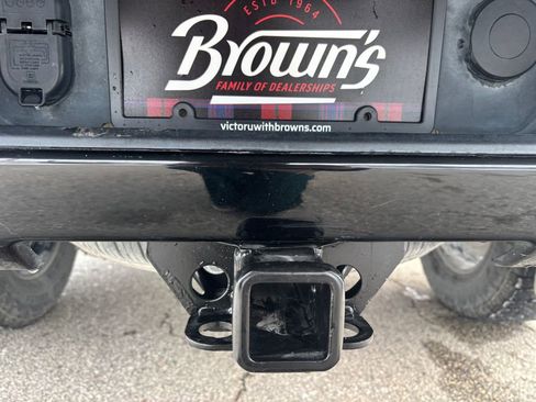 Used 2024 Chevrolet Silverado 1500 LT Trail Boss w/ Convenience Package II image 9