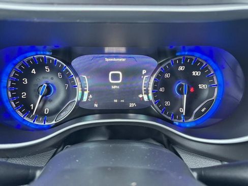 Used 2026 Chrysler Pacifica Select w/ S Appearance Package image 24