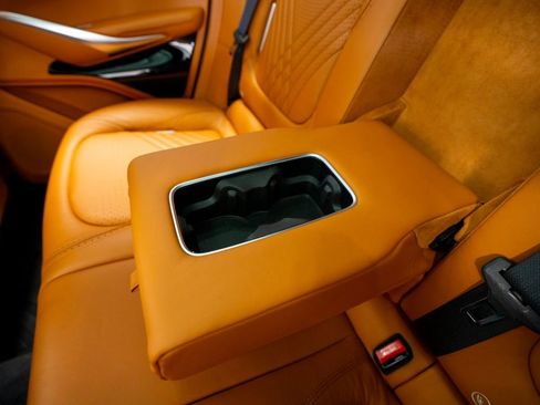Used 2021 Aston Martin DBX AWD/4WD image 50