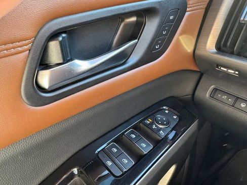 Used 2022 Nissan Pathfinder Platinum w/ Cargo Package image 29