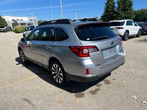 Used 2016 Subaru Outback 2.5i Limited AWD/4WD image 7