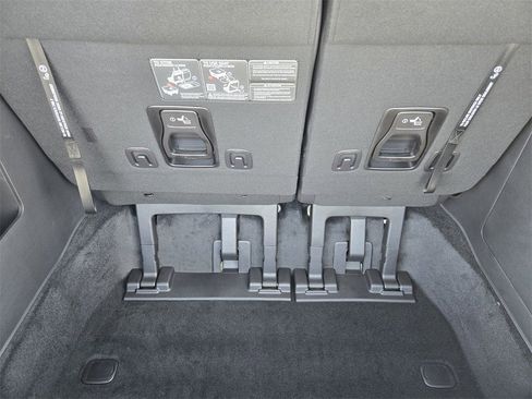 New 2026 Kia Carnival EX image 24