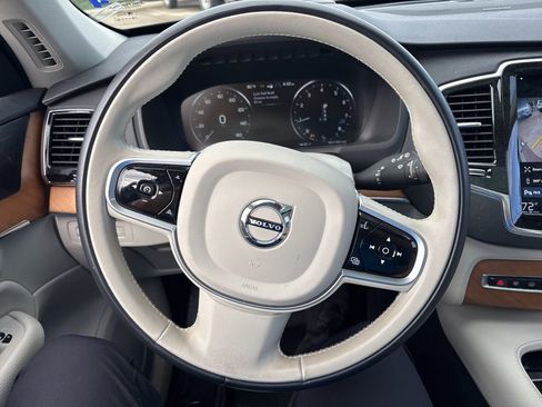Used 2022 Volvo XC90 T6 Momentum w/ Advanced Package image 25