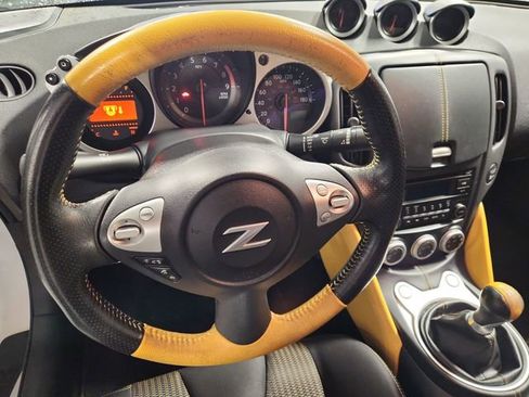Used 2019 Nissan 370Z Coupe w/ Z34 Heritage Edition - White image 11