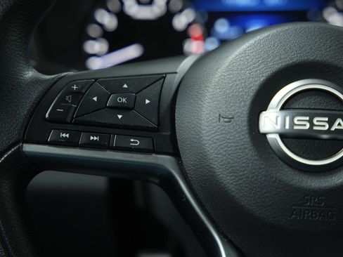 Used 2024 Nissan Altima 2.5 SV image 31