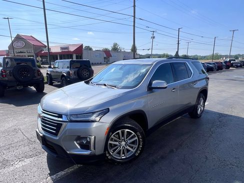 Used 2023 Chevrolet Traverse LT w/ LPO, Floor Liner Package AWD/4WD image 17
