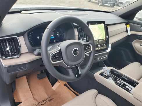 New 2026 Volvo XC90 T8 Ultra w/ Protection Package Premier image 16