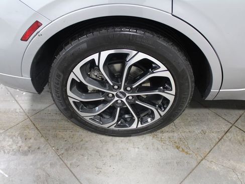 Used 2024 Lincoln Nautilus Reserve image 57