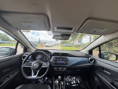 Used 2025 Nissan Versa SV FWD image 33