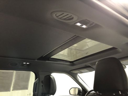 Used 2023 Ford Explorer XLT w/ Equipment Group 202A image 13