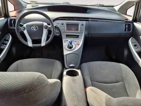 Used 2015 Toyota Prius Two FWD image 10