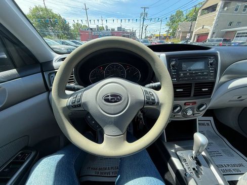 Used 2013 Subaru Forester 2.5X Premium AWD/4WD image 38