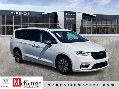 Used 2023 Chrysler Pacifica Limited