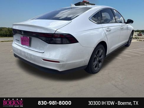 Used 2024 Honda Accord EX image 11