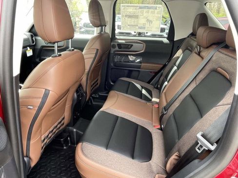 New 2025 Ford Bronco Sport Outer Banks w/ Sasquatch Outer Banks Package AWD/4WD image 18
