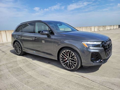 New 2026 Audi SQ7 Prestige AWD/4WD image 8