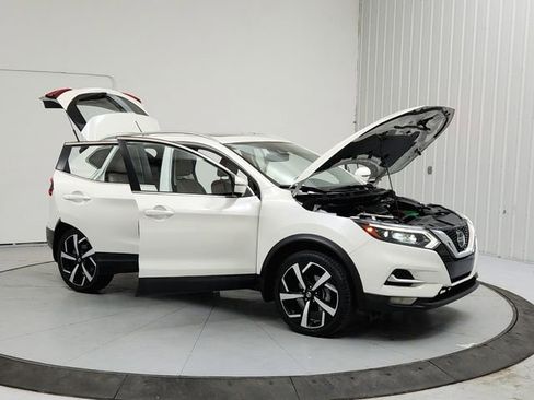 Used 2020 Nissan Rogue Sport SL w/ Premium Package image 9