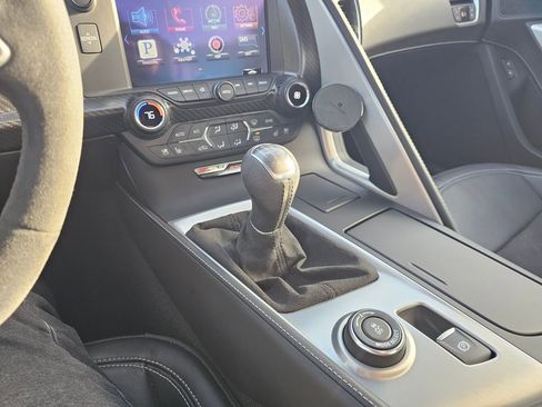 Used 2015 Chevrolet Corvette Z06 w/ 3LZ Preferred Equipment Group image 31