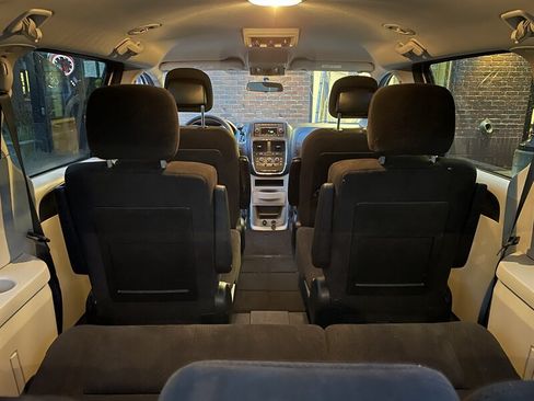 Used 2015 Dodge Grand Caravan SE w/ Quick Order Package 29E SE FWD image 15