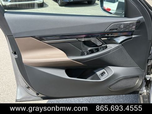 Used 2026 BMW 540i xDrive w/ Executive Package AWD/4WD image 15