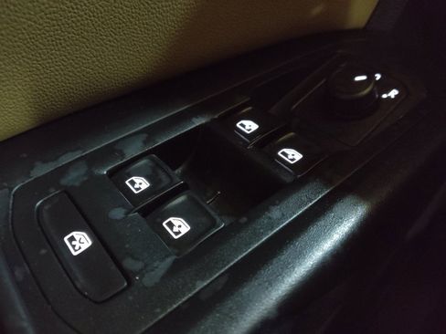 Used 2020 Volkswagen Atlas Cross Sport SE w/ Towing Package AWD/4WD image 27