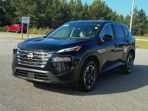 Used 2025 Nissan Rogue SV FWD image 4