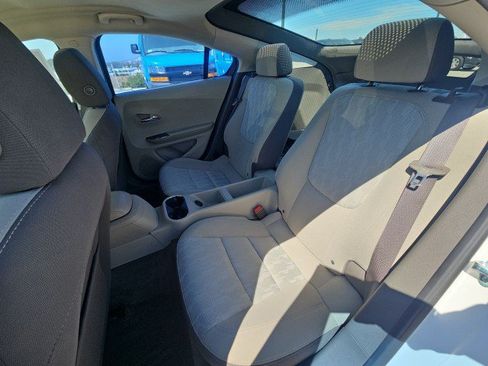 Used 2015 Chevrolet Volt FWD image 23