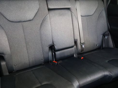 Used 2022 Hyundai Santa Fe SEL FWD image 18