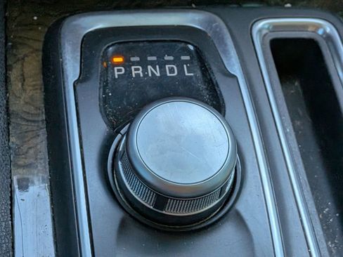 Used 2015 Chrysler 300 C w/ Light Group image 22