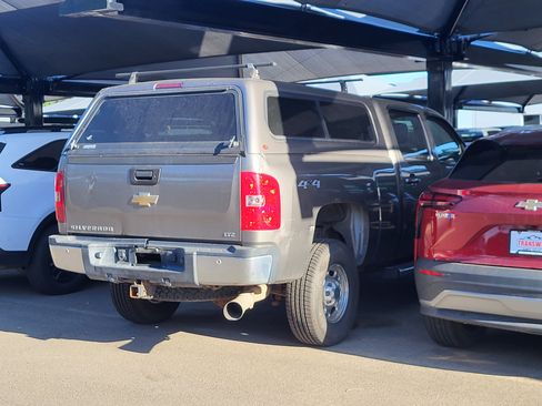 Used 2007 Chevrolet Silverado 2500 LTZ w/ Safety Package AWD/4WD image 4