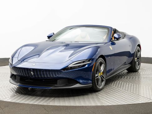 Used 2025 Ferrari Roma Spider image 1