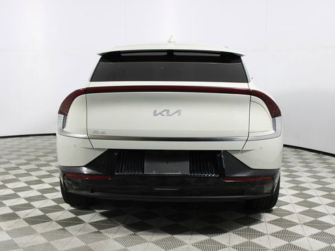Used 2022 Kia EV6 Wind image 36
