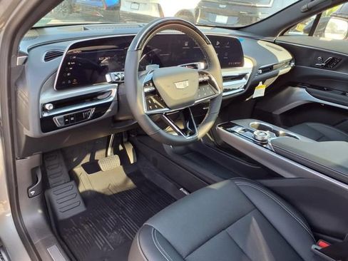New 2025 Cadillac Lyriq Sport image 3