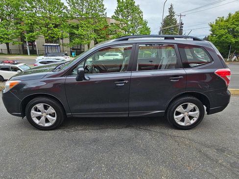 Used 2015 Subaru Forester 2.5i w/ Alloy Wheel Package AWD/4WD image 2