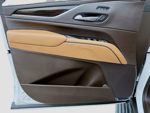 Used 2023 Cadillac Escalade ESV Premium Luxury w/ Performance Package image 24