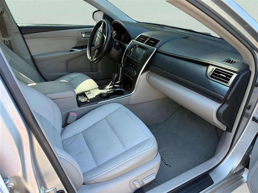Used 2015 Toyota Camry XLE w/ Moonroof Package FWD image 20