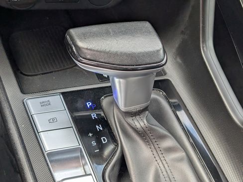 Used 2025 Hyundai Elantra SEL image 30