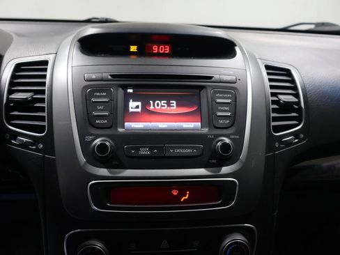 Used 2014 Kia Sorento LX w/ Premium Package image 25