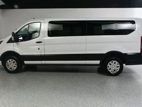 Used 2023 Ford Transit 350 XLT image 3