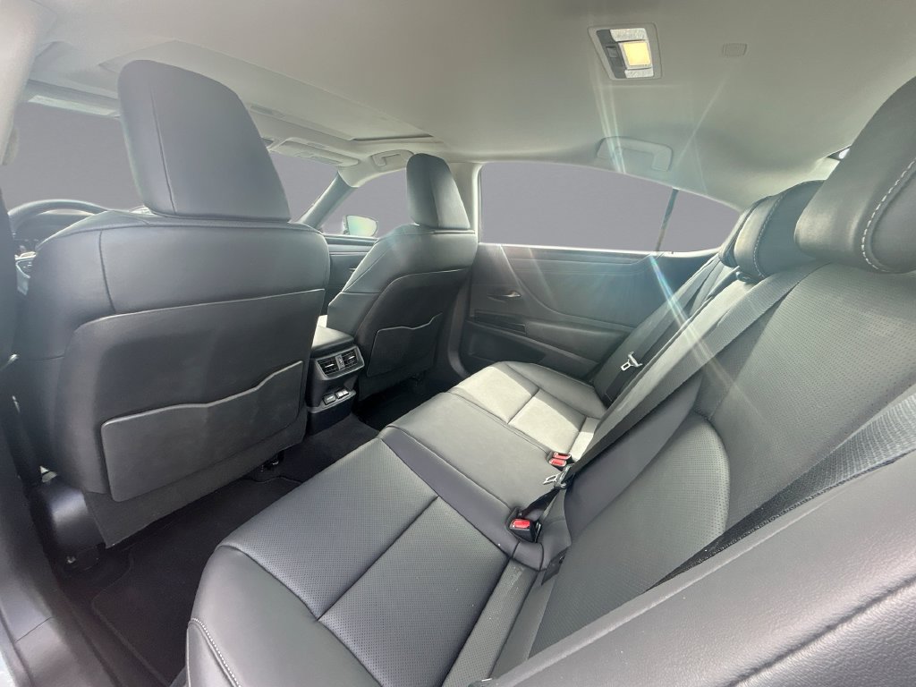 Used 2025 Lexus ES 350 w/ Premium Package FWD image 15