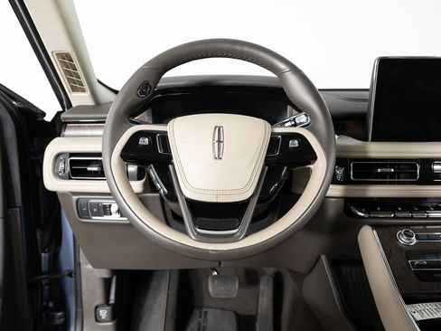 Used 2021 Lincoln Aviator Reserve w/ Class IV Trailer Tow Package image 32