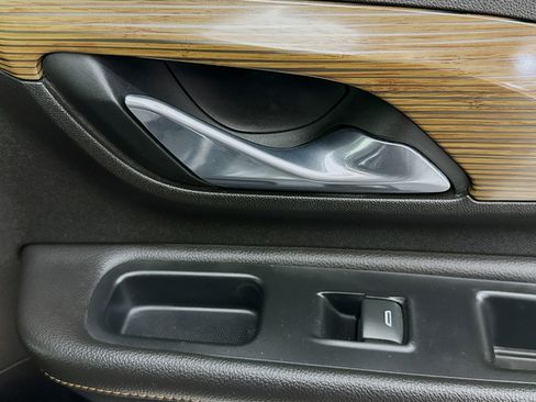 Used 2018 GMC Terrain SLE image 30