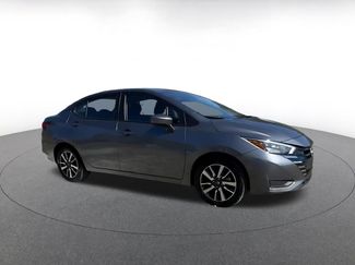 Used 2025 Nissan Versa SV video 2