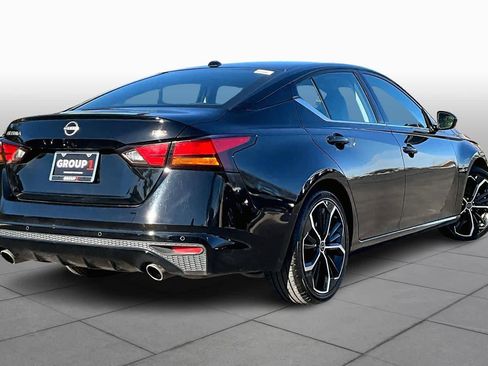 Used 2024 Nissan Altima 2.5 SR image 12