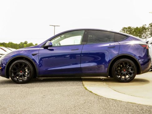 Used 2021 Tesla Model Y Long Range AWD/4WD image 8