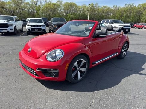 Used 2015 Volkswagen Beetle R-Line FWD image 4
